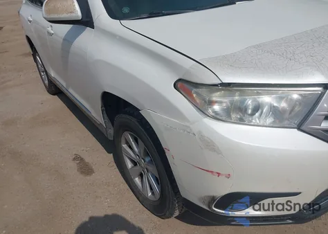 2013 Toyota Highlander из США, поврежденный, VIN 5TDZA3EH9DS039810